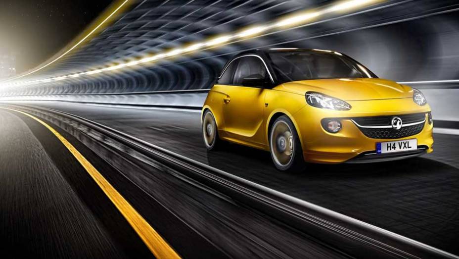 Adam tem capacidade para transportar até 4 ocupantes | <a href="https://gutenberg.quatrorodas.abril.com.br/saloes/paris/2012/opel-adam-702610.shtml" rel="migration">Leia mais</a>