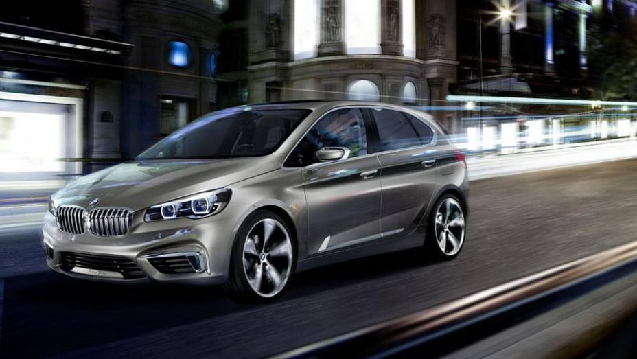 BMW Concept Active Tourer | <a href="https://gutenberg.quatrorodas.abril.com.br/saloes/paris/2012/bmw-concept-active-tourer-702454.shtml" rel="migration">Leia mais</a>
