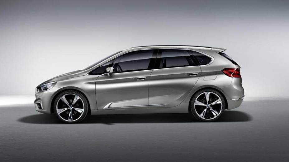 BMW Concept Active Tourer | <a href="https://gutenberg.quatrorodas.abril.com.br/saloes/paris/2012/bmw-concept-active-tourer-702454.shtml" rel="migration">Leia mais</a>
