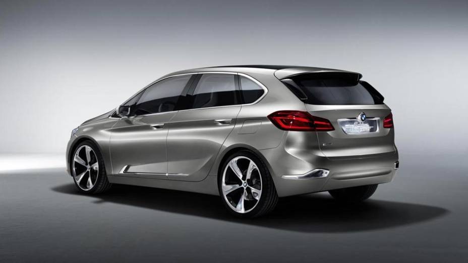 BMW Concept Active Tourer | <a href="https://gutenberg.quatrorodas.abril.com.br/saloes/paris/2012/bmw-concept-active-tourer-702454.shtml" rel="migration">Leia mais</a>