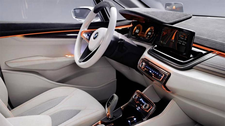 BMW Concept Active Tourer | <a href="https://gutenberg.quatrorodas.abril.com.br/saloes/paris/2012/bmw-concept-active-tourer-702454.shtml" rel="migration">Leia mais</a>