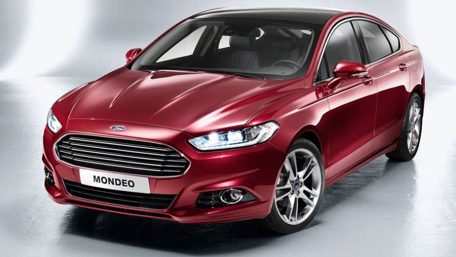 A Ford mostrou os novos modelos Mondeo. | <a href="https://gutenberg.quatrorodas.abril.com.br/saloes/paris/2012/ford-mondeo-702566.shtml" rel="migration">Leia mais</a>