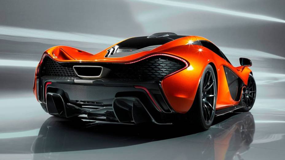 O superesportivo levar&aacute; cerca de um ano para entrar em produ&ccedil;&atilde;o e deve chegar &agrave;s lojas no final de 2013. | <a href="%20https://gutenberg.quatrorodas.abril.com.br/saloes/paris/2012/mclaren-p1-702427.shtml" rel="migration">Leia mais</a>