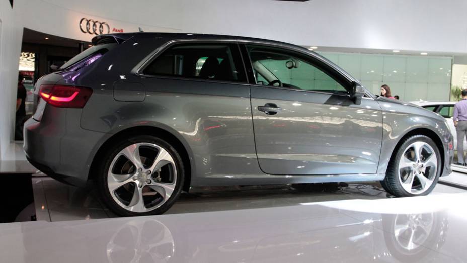 Potência gerada é de 180 cv <a href="https://gutenberg.quatrorodas.abril.com.br/salao-do-automovel/2012/carros/a3-sport-709767.shtml" rel="migration">Leia mais</a>