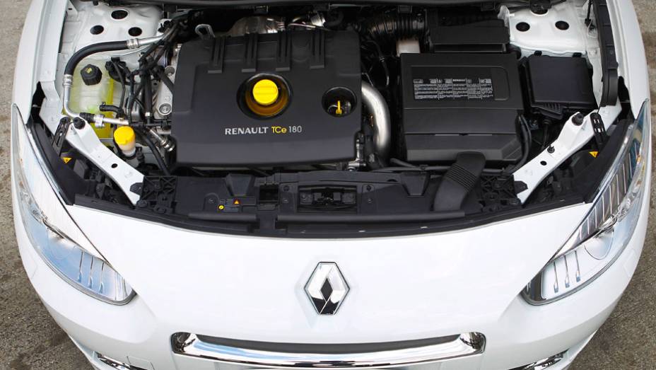 O Fluence GT é criado pela Renault Sport, responsável pela preparação dos modelos esportivos da marca | <a href="https://gutenberg.quatrorodas.abril.com.br/carros/lancamentos/renault-fluence-gt-721405.shtml" rel="migration">Leia mais</a>