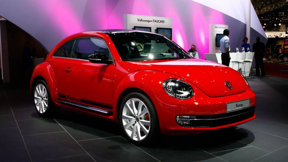 Um nome tradicional da VW está de volta ao mercado: trata-se do novo Fusca | <a href="https://gutenberg.quatrorodas.abril.com.br/salao-do-automovel/2012/carros/fusca-703948.shtml" rel="migration">Leia mais</a>