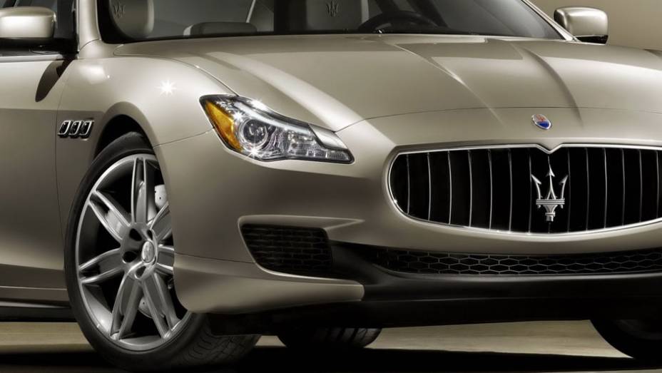 Maserati revela as primeiras imagens e informações do Quattroporte | <a href="https://gutenberg.quatrorodas.abril.com.br/noticias/mercado/maserati-revela-novo-quattroporte-715235.shtml" rel="migration">Leia mais</a>