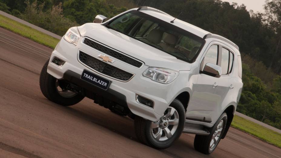 Lembra da Blazer? Então pode esquecer: a Trailblazer não tem absolutamente nada em comum com o antigo SUV | <a href="https://gutenberg.quatrorodas.abril.com.br/carros/lancamentos/chevrolet-trailblazer-718248.shtml" target="_blank" rel="migration">Leia mais</a> Lembra da Blazer? Então pode esquecer: a Trailblazer não tem absolutamente nada em comum com o antigo SUV | <a href="https://gutenberg.quatrorodas.abril.com.br/carros/lancamentos/chevrolet-trailblazer-718248.shtml" target="_blank" rel="migration">Leia mais</a>