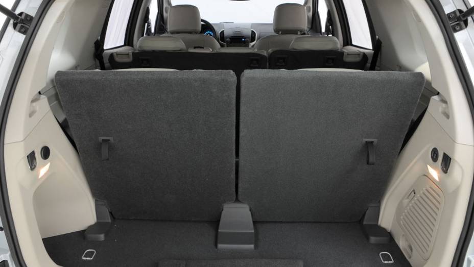 Está vendo as tiras atrás dos bancos? Basta puxá-las para os bancos se rebaterem rapidamente | <a href="https://gutenberg.quatrorodas.abril.com.br/carros/lancamentos/chevrolet-trailblazer-718248.shtml" target="_blank" rel="migration">Leia mais</a> Está vendo as tiras atrás dos bancos? Basta puxá-las para os bancos se rebaterem rapidamente | <a href="https://gutenberg.quatrorodas.abril.com.br/carros/lancamentos/chevrolet-trailblazer-718248.shtml" target="_blank" rel="migration">Leia mais</a>