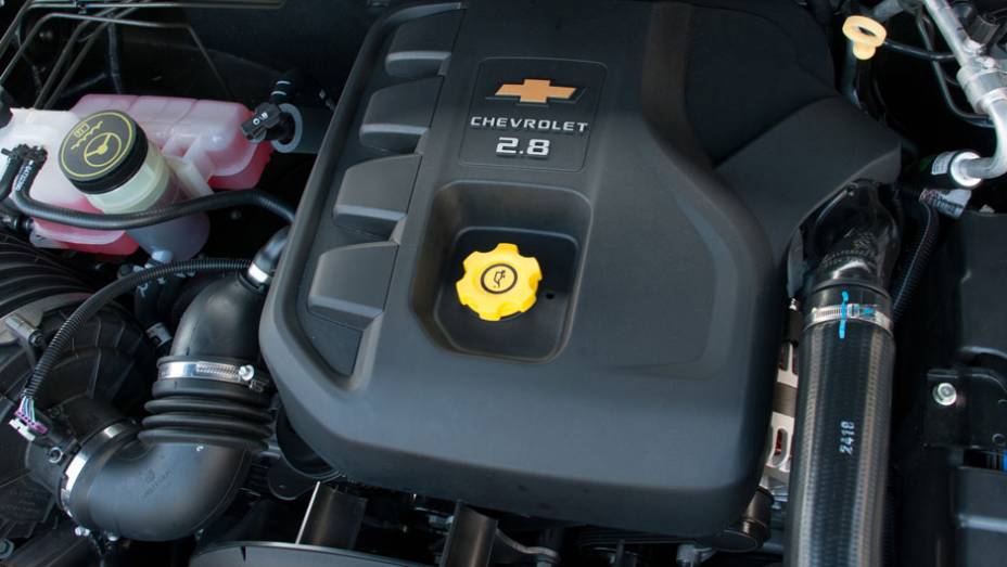 O motor 2.8 turbodiesel entrega 180 cv a 3.800 rpm, levando o SUV aos 180 km/h | <a href="https://gutenberg.quatrorodas.abril.com.br/carros/lancamentos/chevrolet-trailblazer-718248.shtml" target="_blank" rel="migration">Leia mais</a> O motor 2.8 turbodiesel entrega 180 cv a 3.800 rpm, levando o SUV aos 180 km/h | <a href="https://gutenberg.quatrorodas.abril.com.br/carros/lancamentos/chevrolet-trailblazer-718248.shtml" target="_blank" rel="migration">Leia mais</a>