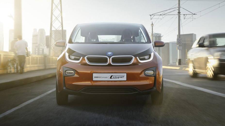 ...incluindo uma nova dianteira e portas redesenhadas | <a href="https://gutenberg.quatrorodas.abril.com.br/saloes/los-angeles/2012/bmw-i3-coupe-concept-724055.shtml" rel="migration">Leia mais</a>