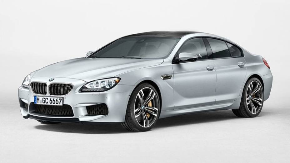 Mal foi apresentado e o Gran Coupe já ganhou uma versão preparada pela divisão M | <a href="%20https://gutenberg.quatrorodas.abril.com.br/saloes/detroit/2013/bmw-m6-gran-coupe-730380.shtml" rel="migration">Leia mais</a>