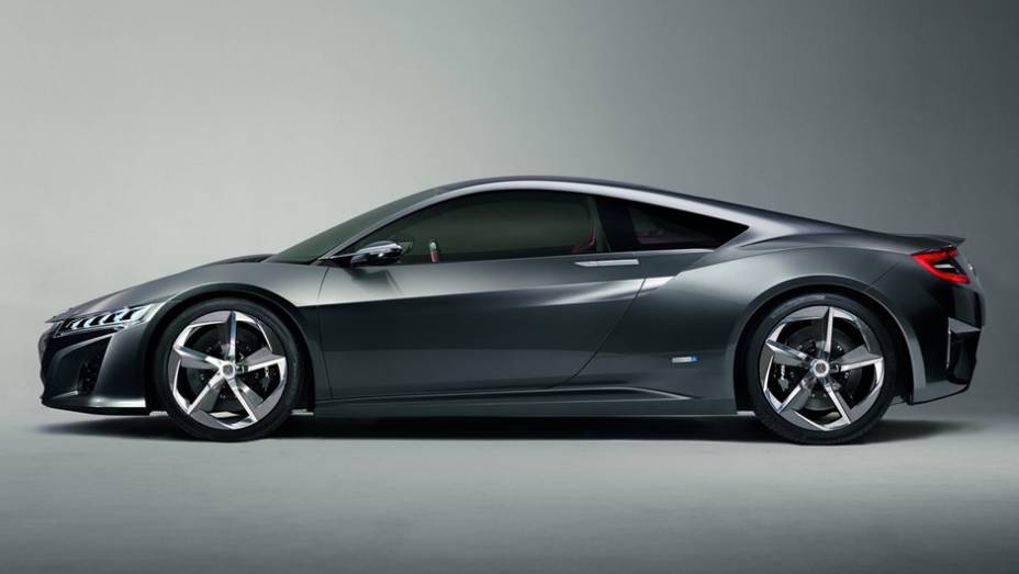 A marca atualizou um carro-conceito, o esportivo NSX | <a href="https://gutenberg.quatrorodas.abril.com.br/saloes/detroit/2013/acura-nsx-concept-731066.shtml" rel="migration">Leia mais</a>