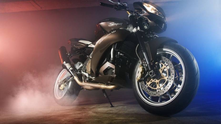 Em termos de performance, a promessa é de ganho de 10% em potência | <a href="https://gutenberg.quatrorodas.abril.com.br/moto/noticias/vilner-customiza-aprilia-tuono-731669.shtml" rel="migration">Leia mais</a>