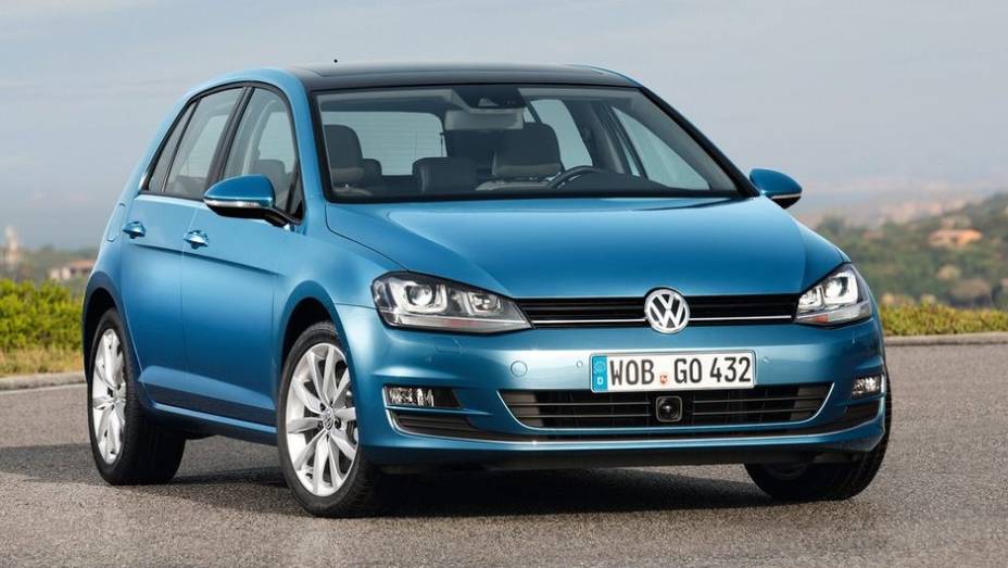 CARRO DO ANO - Volkswagen Golf | <a href="https://gutenberg.quatrorodas.abril.com.br/noticias/mercado/finalistas-premio-carro-mundial-2013-sao-revelados-732525.shtml" rel="migration">Leia mais</a>