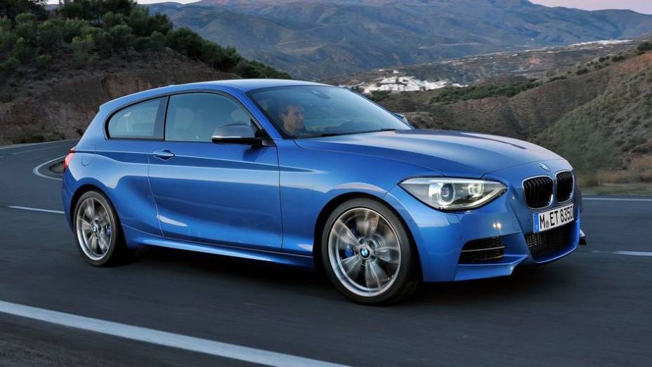 CARRO DE PERFORMANCE - BMW M 135i | <a href="https://gutenberg.quatrorodas.abril.com.br/noticias/mercado/finalistas-premio-carro-mundial-2013-sao-revelados-732525.shtml" rel="migration">Leia mais</a>