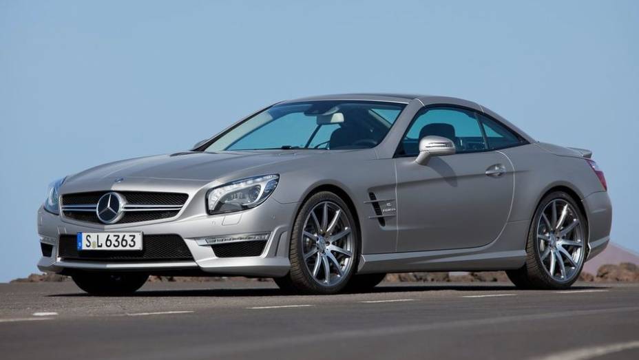 CARRO DE PERFORMANCE - Mercedes-Benz SL 63 AMG | <a href="https://gutenberg.quatrorodas.abril.com.br/noticias/mercado/finalistas-premio-carro-mundial-2013-sao-revelados-732525.shtml" rel="migration">Leia mais</a>