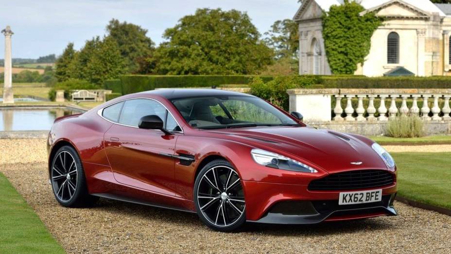 DESIGN AUTOMOTIVO - Aston Martin Vanquish | <a href="https://gutenberg.quatrorodas.abril.com.br/noticias/mercado/finalistas-premio-carro-mundial-2013-sao-revelados-732525.shtml" rel="migration">Leia mais</a>