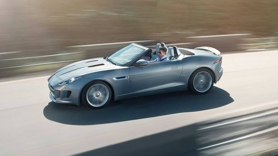 DESIGN AUTOMOTIVO - Jaguar F-Type | <a href="https://gutenberg.quatrorodas.abril.com.br/noticias/mercado/finalistas-premio-carro-mundial-2013-sao-revelados-732525.shtml" rel="migration">Leia mais</a>