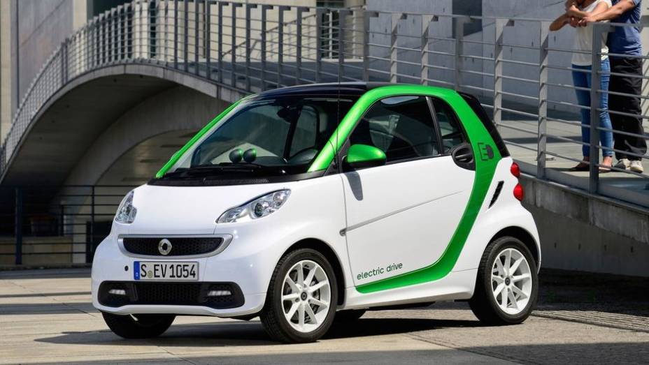 CARRO "VERDE" - smart Electric Drive | <a href="https://gutenberg.quatrorodas.abril.com.br/noticias/mercado/finalistas-premio-carro-mundial-2013-sao-revelados-732525.shtml" rel="migration">Leia mais</a>