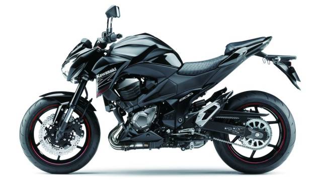 A Z800 chega com três opções de cor (branca, preta e verde) e com preço de R$ 35.990 para a versão standard | <a href="%20https://gutenberg.quatrorodas.abril.com.br/moto/noticias/kawasaki-traz-nova-z800-ao-brasil-732675.shtml" rel="migration">Leia mais</a> A Z800 chega com três opções de cor (branca, preta e verde) e com preço de R$ 35.990 para a versão standard | <a href="%20https://gutenberg.quatrorodas.abril.com.br/moto/noticias/kawasaki-traz-nova-z800-ao-brasil-732675.shtml" rel="migration">Leia mais</a>