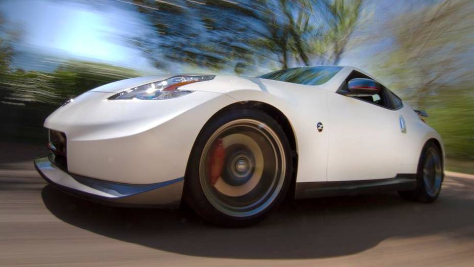 Nissan 370Z Nismo | <a href="https://gutenberg.quatrorodas.abril.com.br/noticias/fabricantes/nissan-370z-nismo-fica-mais-rapido-731599.shtml" rel="migration">Leia mais</a>