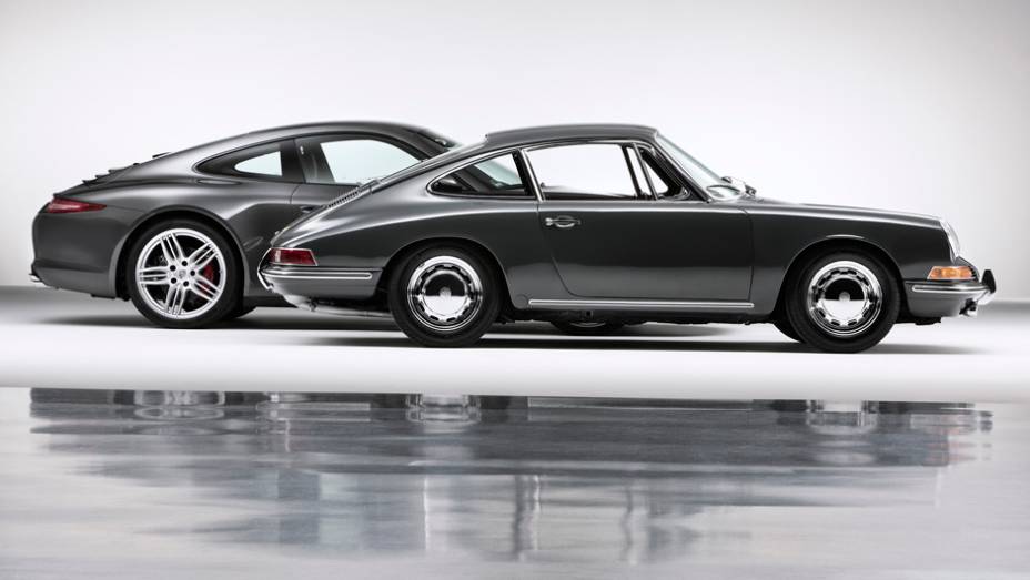 Pouca coisa mudou em termos de design ao longo de cinco décadas; os fãs do carro agradecem | <a href="https://gutenberg.quatrorodas.abril.com.br/noticias/fabricantes/porsche-celebra-50-anos-911-733368.shtml" rel="migration">Leia mais</a>