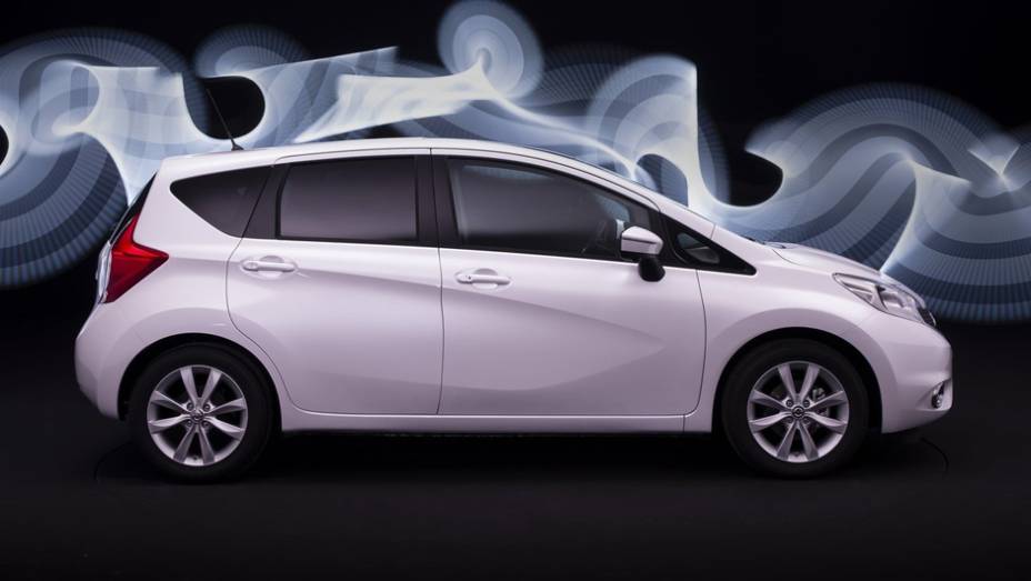 Nissan Note | <a href="https://gutenberg.quatrorodas.abril.com.br/saloes/genebra/2013/nissan-note-734148.shtml" rel="migration">Leia mais</a>