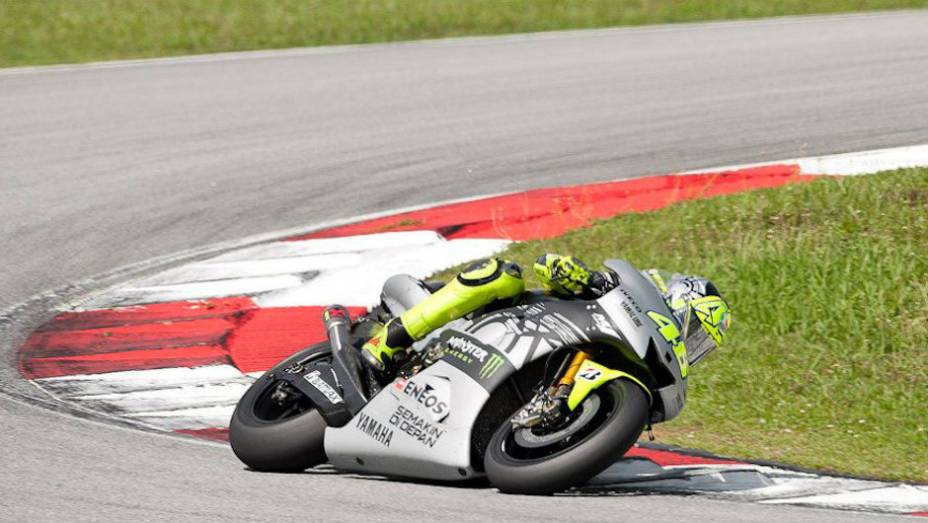 Valentino Rossi ficou apenas com o quinto lugar nos testes. <a href="https://gutenberg.quatrorodas.abril.com.br/moto/noticias/motogp-pedrosa-mais-rapido-sepang-734603.shtml" rel="migration">Leia mais</a>