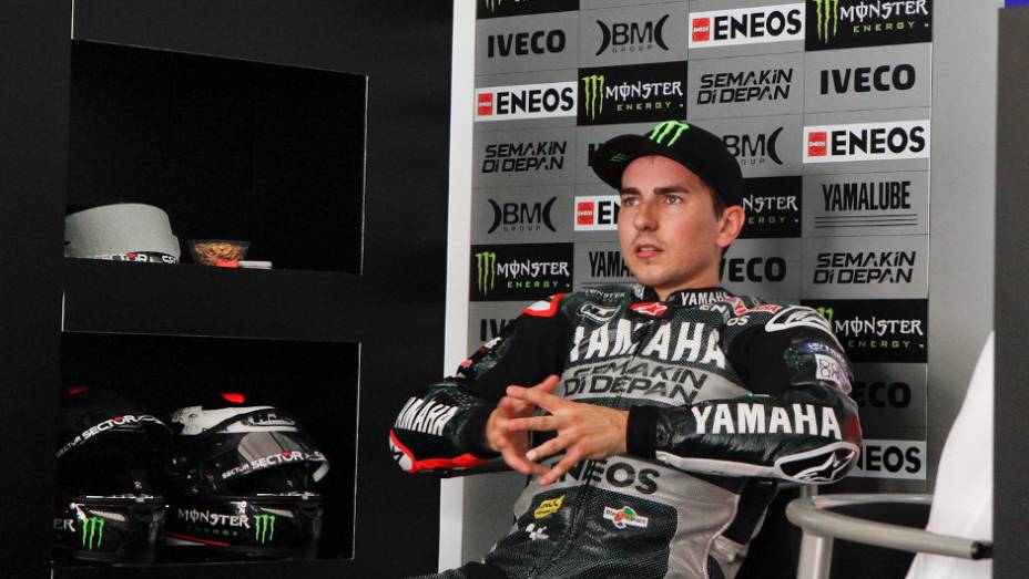 Jorge Lorenzo quebrou a hegemonia de Dani Pedrosa nos testes em Sepang. <a href="https://gutenberg.quatrorodas.abril.com.br/moto/noticias/motogp-lorenzo-supera-pedrosa-sepang-734732.shtml" rel="migration">Leia mais</a>