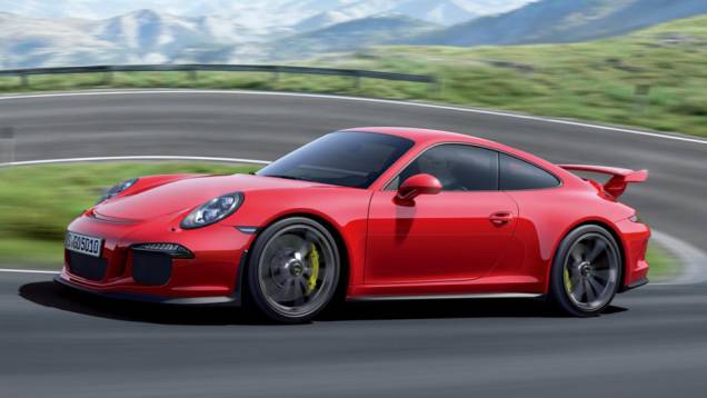Freios de alta eficiência, com pinças amarelas também fazem parte do conjunto | <a href="%20https://gutenberg.quatrorodas.abril.com.br/saloes/genebra/2013/porsche-911-gt3-735214.shtml" rel="migration">Leia mais</a> Freios de alta eficiência, com pinças amarelas também fazem parte do conjunto | <a href="%20https://gutenberg.quatrorodas.abril.com.br/saloes/genebra/2013/porsche-911-gt3-735214.shtml" rel="migration">Leia mais</a>