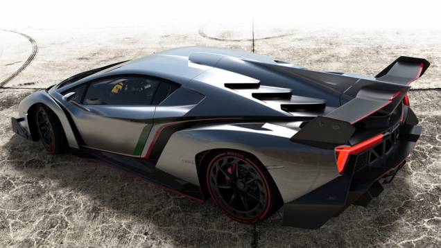 São 40 cv a mais do que a Aventador | <a href="https://gutenberg.quatrorodas.abril.com.br/saloes/genebra/2013/lamborghini-veneno-735176.shtml" rel="migration">Leia mais</a> São 40 cv a mais do que a Aventador | <a href="https://gutenberg.quatrorodas.abril.com.br/saloes/genebra/2013/lamborghini-veneno-735176.shtml" rel="migration">Leia mais</a>