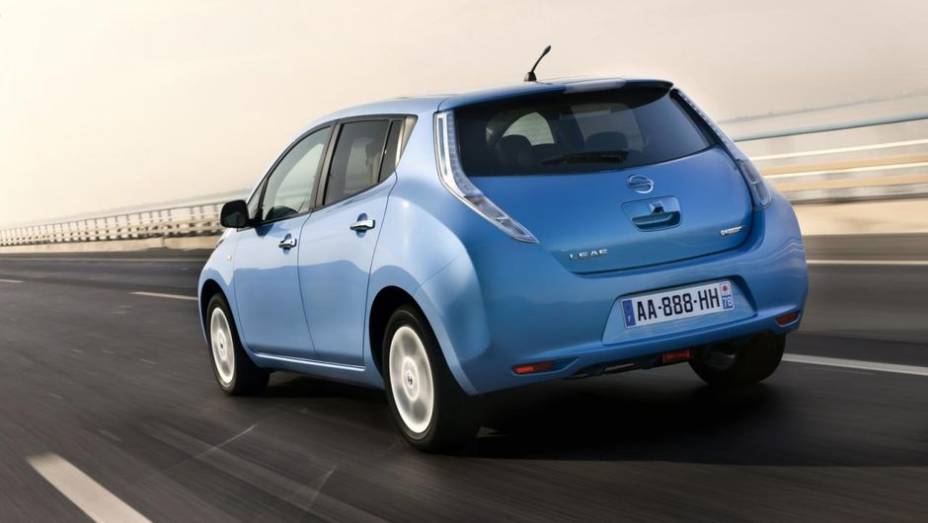 O coeficiente de arrasto aerodinâmico diminuiu de 0,29 para 0,28 | <a href="https://gutenberg.quatrorodas.abril.com.br/saloes/genebra/2013/nissan-leaf-versao-europeia-735259.shtml" rel="migration">Leia mais</a>