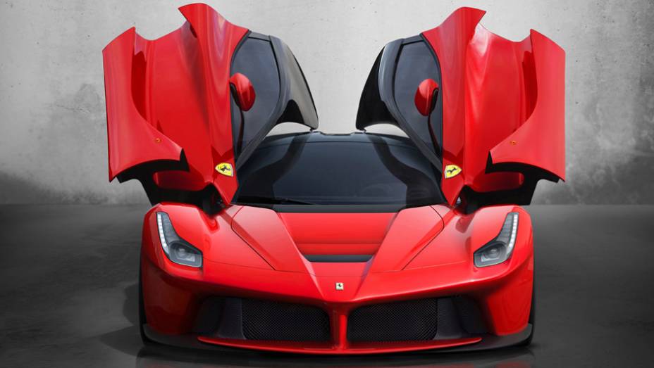 Esportivo produz 963 cavalos de potência e 91,7 mkgf de torque | <a href="https://gutenberg.quatrorodas.abril.com.br/saloes/genebra/2013/ferrari-revela-laferrari-735265.shtml" rel="migration">Leia mais</a>