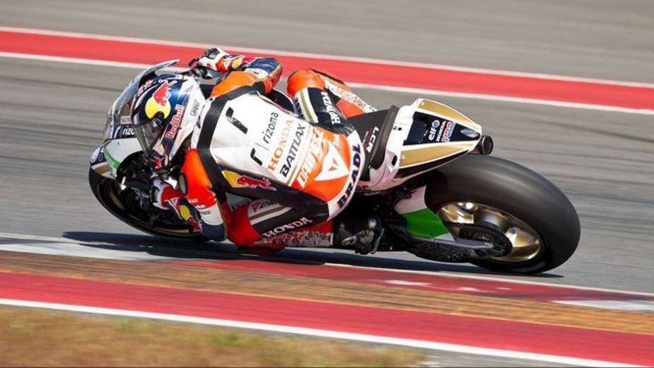 Stefan Bradl (LCR Honda MotoGP) foi o quarto mais rápido em Austin | <a href="https://gutenberg.quatrorodas.abril.com.br/moto/noticias/motogp-marc-marquez-absoluto-eua-736303.shtml" rel="migration">Leia mais</a>