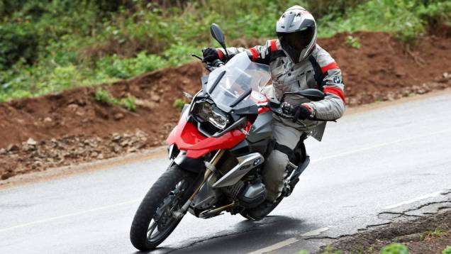Modelo foi apresentado durante o Salão de Colônia, na Alemanha, no ano passado | <a href="https://gutenberg.quatrorodas.abril.com.br/moto/noticias/nova-bmw-r-1200-gs-chega-r-73-400-738866.shtml" rel="migration">Leia mais</a> Modelo foi apresentado durante o Salão de Colônia, na Alemanha, no ano passado | <a href="https://gutenberg.quatrorodas.abril.com.br/moto/noticias/nova-bmw-r-1200-gs-chega-r-73-400-738866.shtml" rel="migration">Leia mais</a>