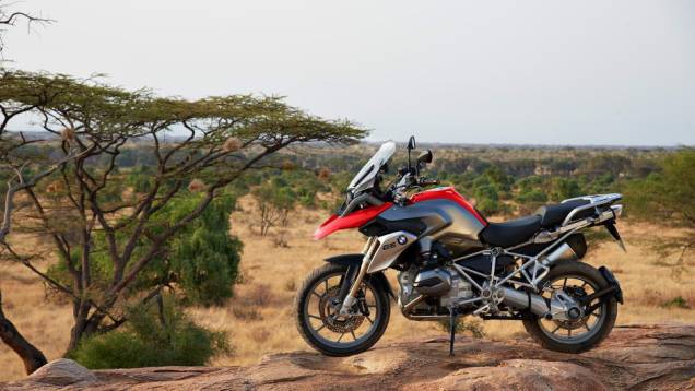 Os freios ABS, da marca Brembo, são itens de série | <a href="https://gutenberg.quatrorodas.abril.com.br/moto/noticias/nova-bmw-r-1200-gs-chega-r-73-400-738866.shtml" rel="migration">Leia mais</a> Os freios ABS, da marca Brembo, são itens de série | <a href="https://gutenberg.quatrorodas.abril.com.br/moto/noticias/nova-bmw-r-1200-gs-chega-r-73-400-738866.shtml" rel="migration">Leia mais</a>