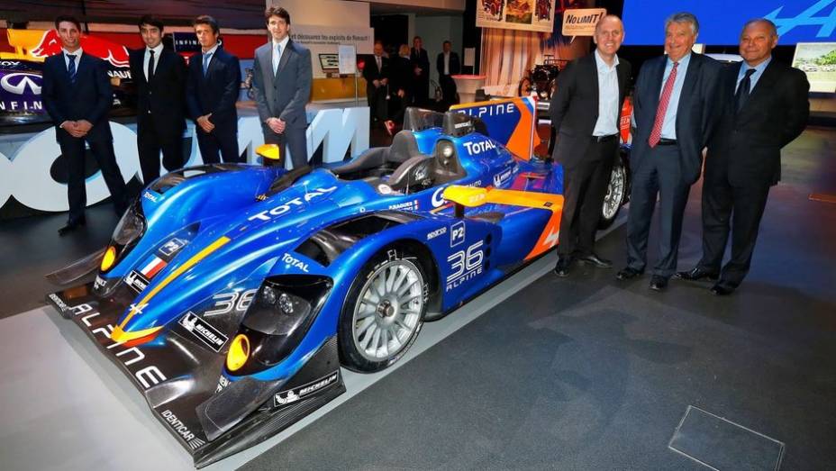 A primeira participação do Alpine A450 em trabalhos de pista acontecerá na sessão de testes da ELMS em Paul Ricard, programada para os dias 26 e 27 deste mês | <a href="%20https://gutenberg.quatrorodas.abril.com.br/noticias/fabricantes/alpine-revela-no36-736828.shtml" rel="migration"></a> A primeira participação do Alpine A450 em trabalhos de pista acontecerá na sessão de testes da ELMS em Paul Ricard, programada para os dias 26 e 27 deste mês | <a href="%20https://gutenberg.quatrorodas.abril.com.br/noticias/fabricantes/alpine-revela-no36-736828.shtml" rel="migration"></a>