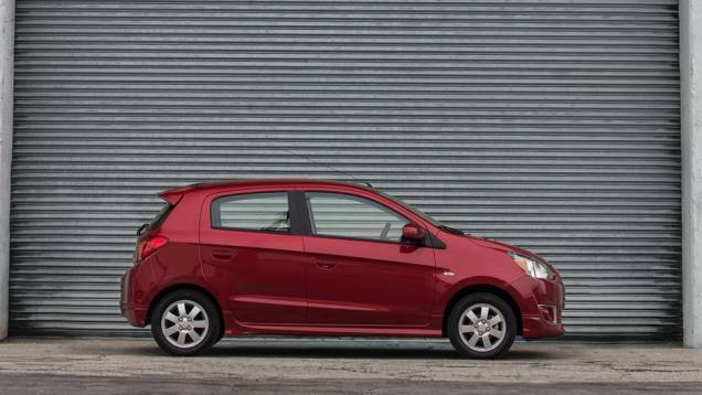 De acordo com a montadora, o novo Mirage alcança a marca de 17 km/l na média (15,7 km/l na cidade e 18,7 km/l na estrada) | <a href="%20https://gutenberg.quatrorodas.abril.com.br/saloes/new-york/2013/mitsubishi-mirage-737029.shtml" rel="migration">Leia mais</a> De acordo com a montadora, o novo Mirage alcança a marca de 17 km/l na média (15,7 km/l na cidade e 18,7 km/l na estrada) | <a href="%20https://gutenberg.quatrorodas.abril.com.br/saloes/new-york/2013/mitsubishi-mirage-737029.shtml" rel="migration">Leia mais</a>