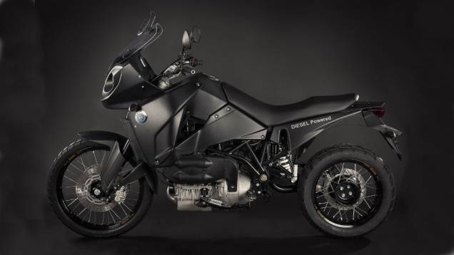 A Track Diesel T-800 CDI 2013 possui um motor tricilíndrico de 800 cc movido a diesel | <a href="https://gutenberg.quatrorodas.abril.com.br/moto/noticias/conheca-track-diesel-t-800-cdi-2013-737565.shtml" rel="migration">Leia mais</a> A Track Diesel T-800 CDI 2013 possui um motor tricilíndrico de 800 cc movido a diesel | <a href="https://gutenberg.quatrorodas.abril.com.br/moto/noticias/conheca-track-diesel-t-800-cdi-2013-737565.shtml" rel="migration">Leia mais</a>