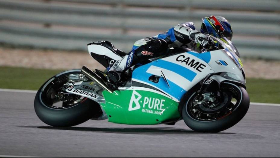 Lukas Pesek (Came IodaRacing Project) foi o penúltimo | <a href="https://gutenberg.quatrorodas.abril.com.br/moto/noticias/motogp-lorenzo-lidera-treino-livre-catar-737806.shtml" rel="migration">Leia mais</a>