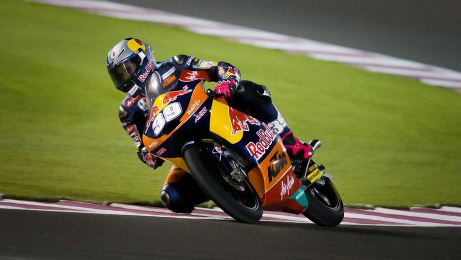 Já na Moto3, o melhor da sexta-feira foi o espanhol Luis Salom (Red Bull KTM Ajo) | <a href="https://gutenberg.quatrorodas.abril.com.br/moto/noticias/motogp-marquez-lidera-sexta-feira-737951.shtml" rel="migration">Leia mais</a>