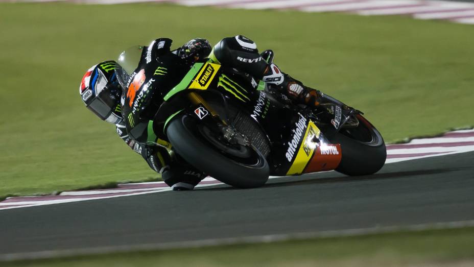 O britânico Bradley Smith (Monster Yamaha Tech 3) ficou com o nono tempo | <a href="https://gutenberg.quatrorodas.abril.com.br/moto/noticias/motogp-lorenzo-garante-pole-catar-738025.shtml" rel="migration">Leia mais</a>