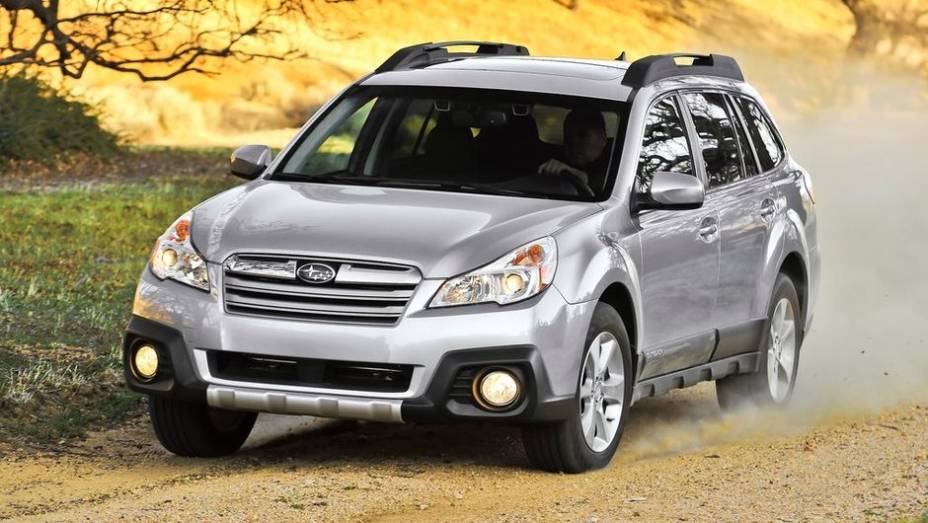 Peruas - 2013 Subaru Outback - Preço inicial nos EUA: US$ 23.495 - Preço inicial no Brasil: R$ 140.000 | <a href="%20https://gutenberg.quatrorodas.abril.com.br/noticias/mercado/gm-domina-premio-best-cars-for-families-2013-738171.shtml" rel="migration">Leia mais</a>