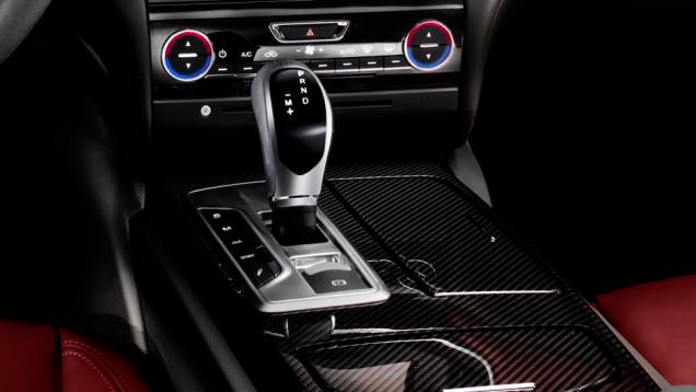 Maserati Ghibli | <a href="https://gutenberg.quatrorodas.abril.com.br/saloes/xangai/2013/maserati-ghibli-738641.shtml" rel="migration">Leia mais</a> Maserati Ghibli | <a href="https://gutenberg.quatrorodas.abril.com.br/saloes/xangai/2013/maserati-ghibli-738641.shtml" rel="migration">Leia mais</a>