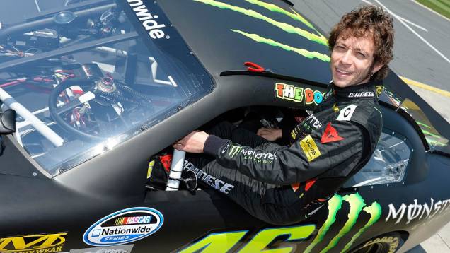 Kyle Busch afirmou que Rossi fez um bom trabalho, com voltas bastante competitivas | <a href="https://gutenberg.quatrorodas.abril.com.br/moto/noticias/valentino-rossi-ritmo-nascar-739793.shtml" rel="migration">Leia mais</a> Kyle Busch afirmou que Rossi fez um bom trabalho, com voltas bastante competitivas | <a href="https://gutenberg.quatrorodas.abril.com.br/moto/noticias/valentino-rossi-ritmo-nascar-739793.shtml" rel="migration">Leia mais</a>