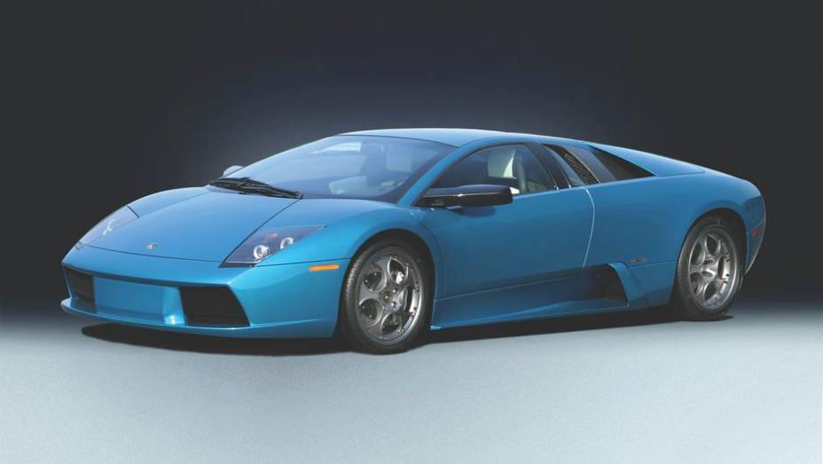 Murciélago 40º 2003 - O Murciélago 40th Anniversary Edition celebrava os 40 anos da Lamborghini, com itens como banco do motorista em couro perfurado | <a href="%20https://gutenberg.quatrorodas.abril.com.br/reportagens/classicos/festa-bolonhesa-741081.shtml" rel="migration">Leia mais</a> Murciélago 40º 2003 - O Murciélago 40th Anniversary Edition celebrava os 40 anos da Lamborghini, com itens como banco do motorista em couro perfurado | <a href="%20https://gutenberg.quatrorodas.abril.com.br/reportagens/classicos/festa-bolonhesa-741081.shtml" rel="migration">Leia mais</a>