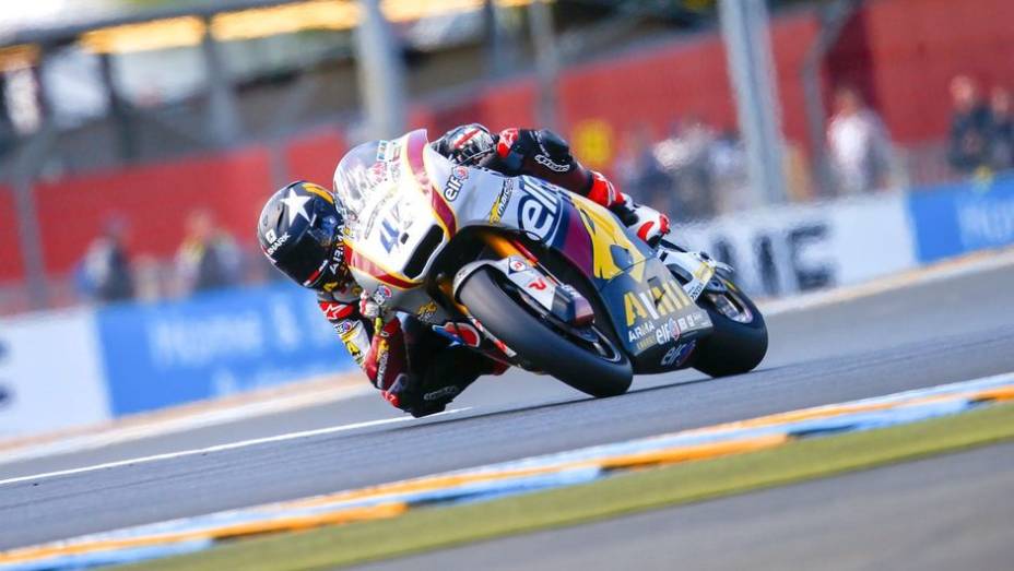 Na Moto2, Scott Redding foi o mais veloz | <a href="https://gutenberg.quatrorodas.abril.com.br/moto/noticias/motogp-pedrosa-lidera-treinos-le-mans-741656.shtml" rel="migration">Leia mais</a>