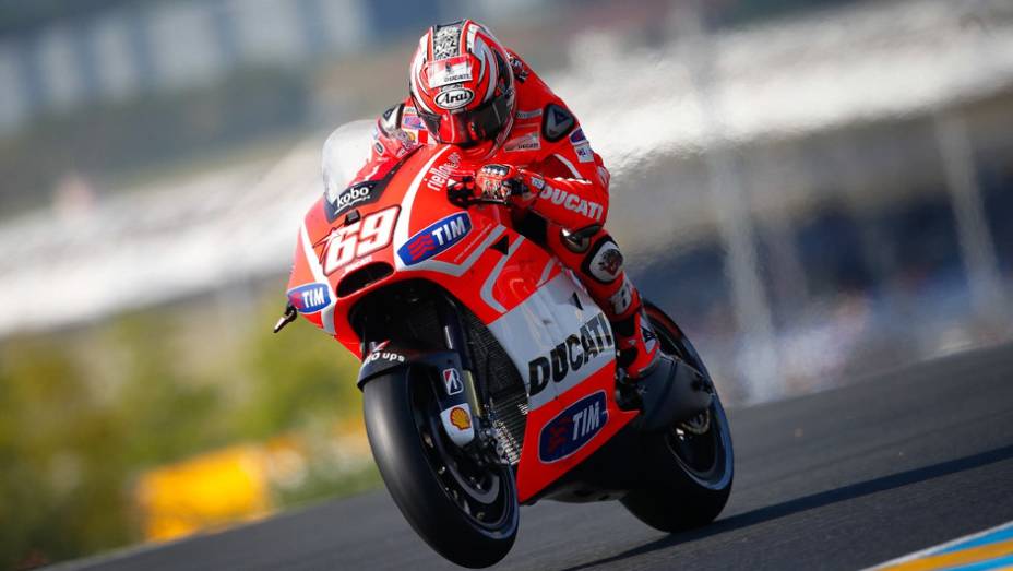 Nicky Hayden (Ducati Team) fecha a lista dos dez primeiros | <a href="https://gutenberg.quatrorodas.abril.com.br/moto/noticias/motogp-marquez-conquista-pole-le-mans-741738.shtml" rel="migration">Leia mais</a>