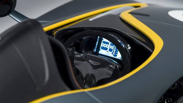 O CC100 atinge uma velocidade máxima limitada eletronicamente de 290 km/h | <a href="https://gutenberg.quatrorodas.abril.com.br/noticias/fabricantes/aston-martin-revela-cc100-concept-741740.shtml" rel="migration">Leia mais</a> O CC100 atinge uma velocidade máxima limitada eletronicamente de 290 km/h | <a href="https://gutenberg.quatrorodas.abril.com.br/noticias/fabricantes/aston-martin-revela-cc100-concept-741740.shtml" rel="migration">Leia mais</a>